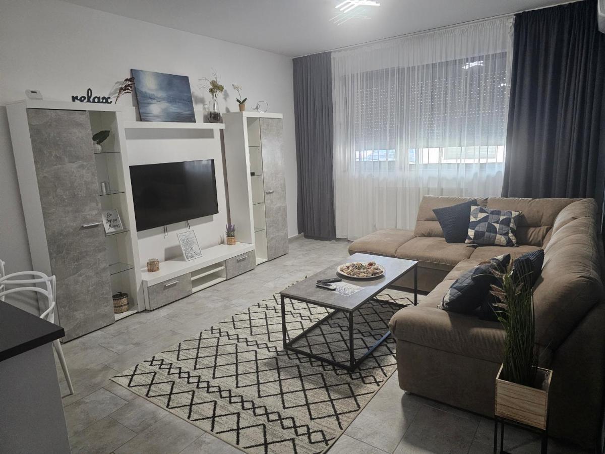 Summer Crib Mamaia-Sat Navodari Ngoại thất bức ảnh